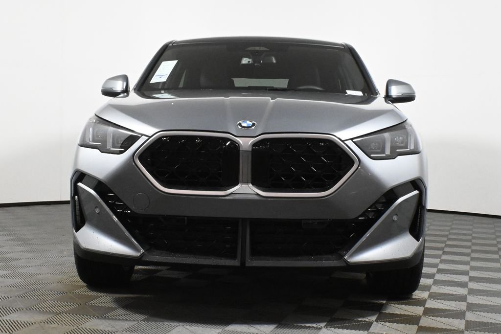 Used 2025 Gray BMW xDrive28i image 10