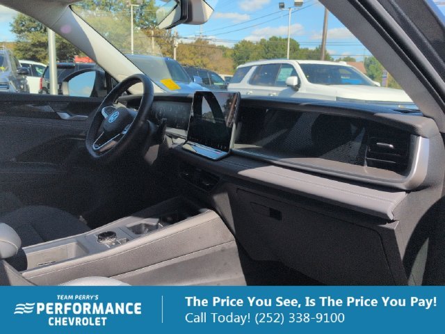 2025 Volkswagen Tiguan SE - Photo 19