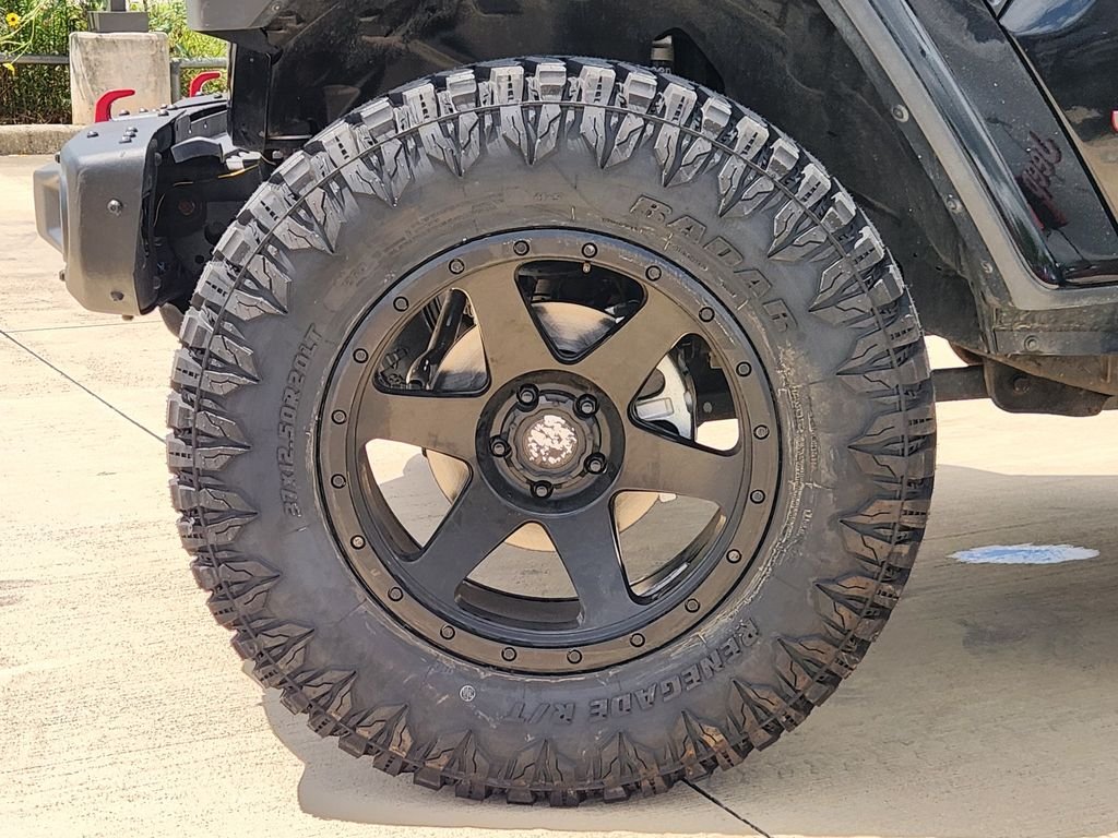 Used 2020 Black Clearcoat Jeep Rubicon image 12