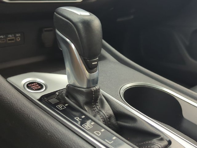 Used 2019 Storm Blue Metallic Nissan 2.5 SV image 19