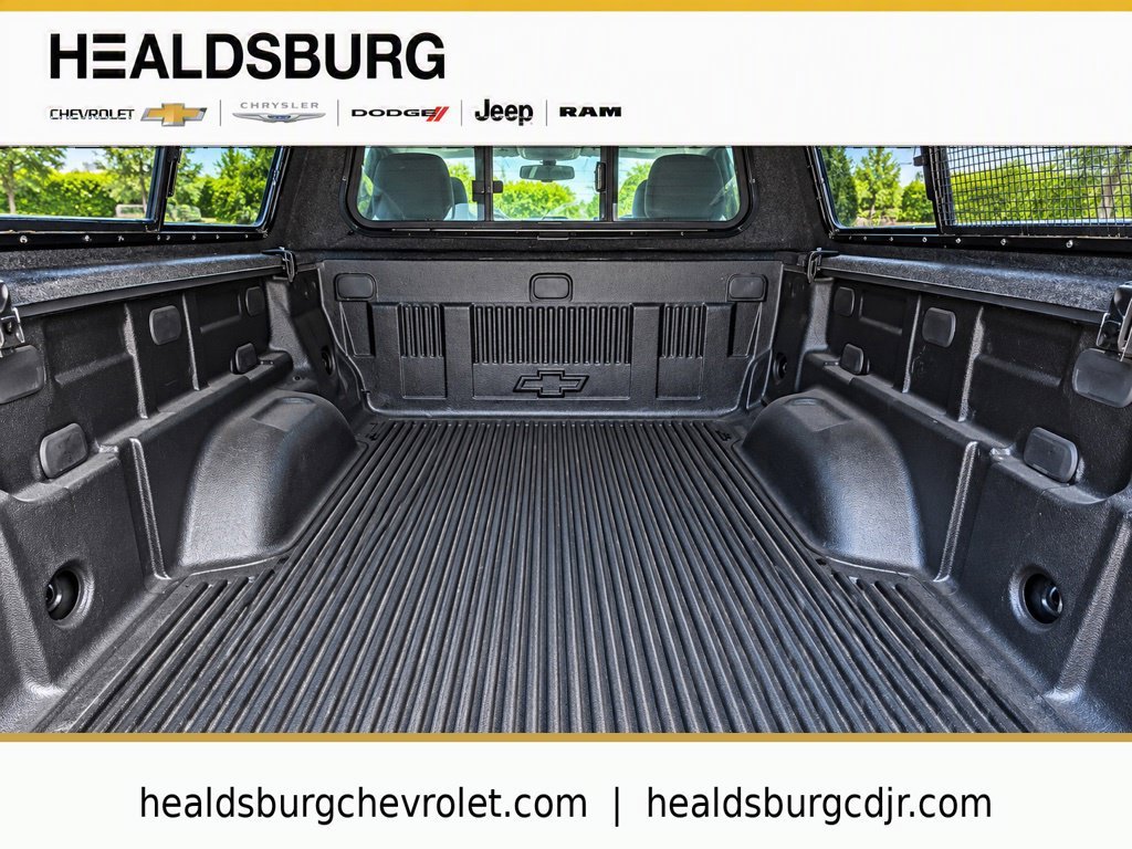 Used 2016 CYBER GRAY METALLIC Chevrolet 4WD Z71 image 27
