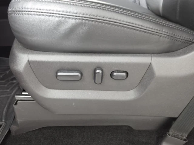 Used 2014 Ruby Red Metallic Ford Platinum image 29