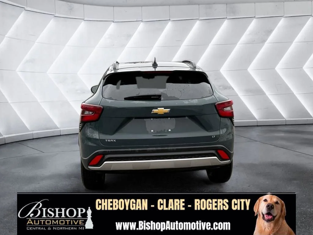 Pre-Owned 2025 Chevrolet Trax LT image 17