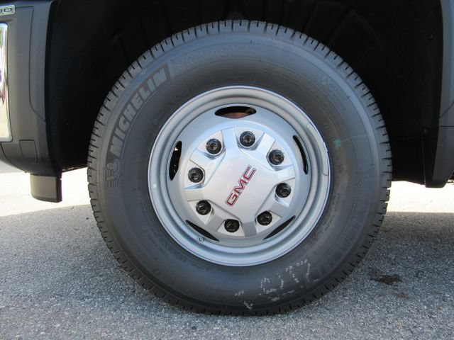 2026 GMC Sierra 3500 Chassis Cab Pro - Photo 9