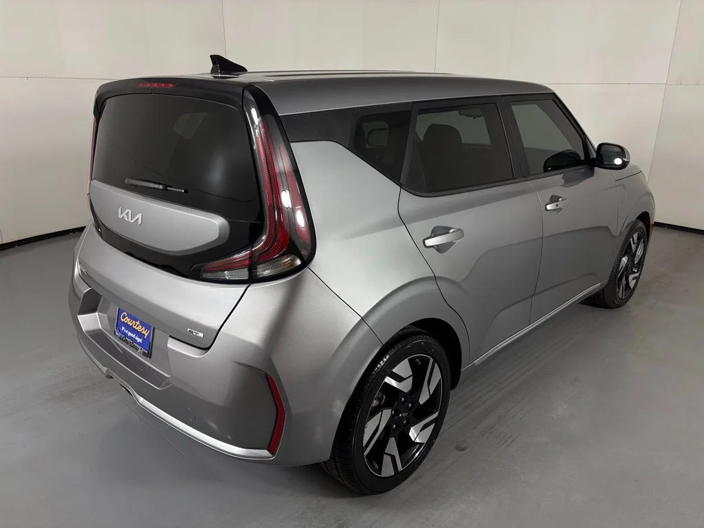 Used 2023 Gray Kia GT-Line image 8