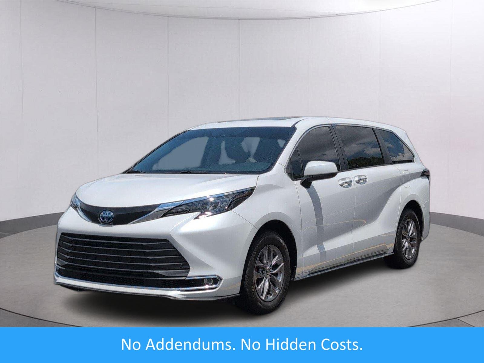 2024 Toyota Sienna XLE