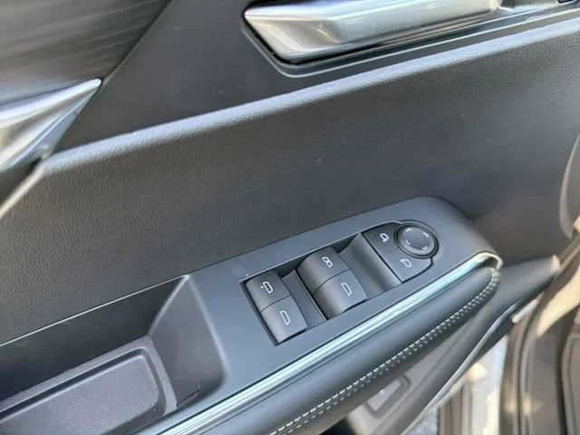 New 2026 Sterling Metallic GMC Elevation image 19