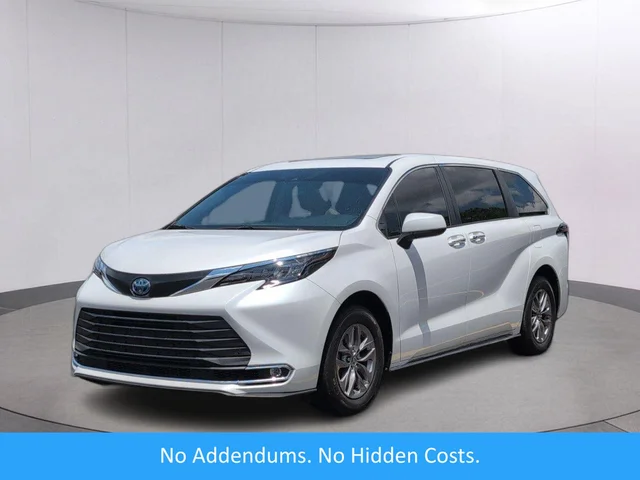2024 Toyota Sienna XLE