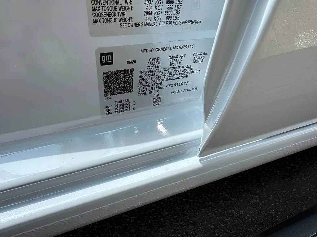 New 2026 Glacier White Tricoat GMC Denali Ultimate image 41
