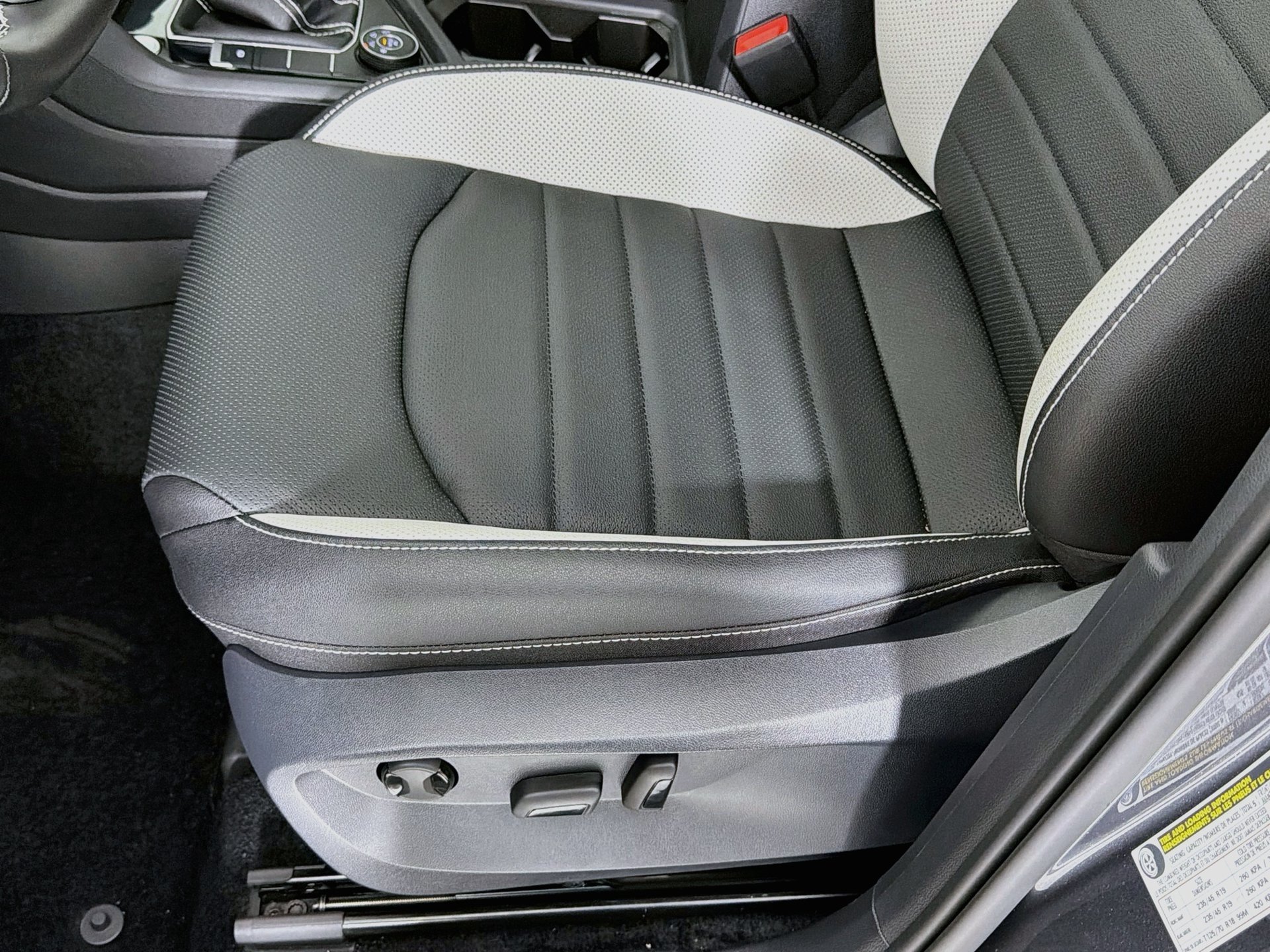 New 2027 Gray Volkswagen 1.5T SEL image 19
