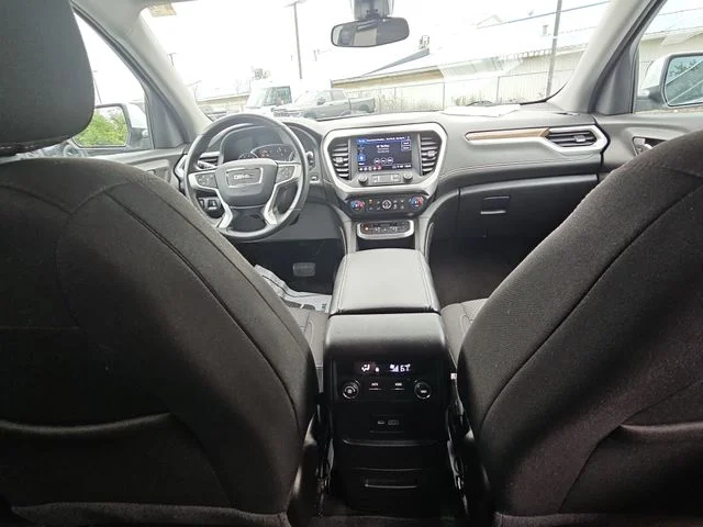 Used 2023 White GMC SLE image 23