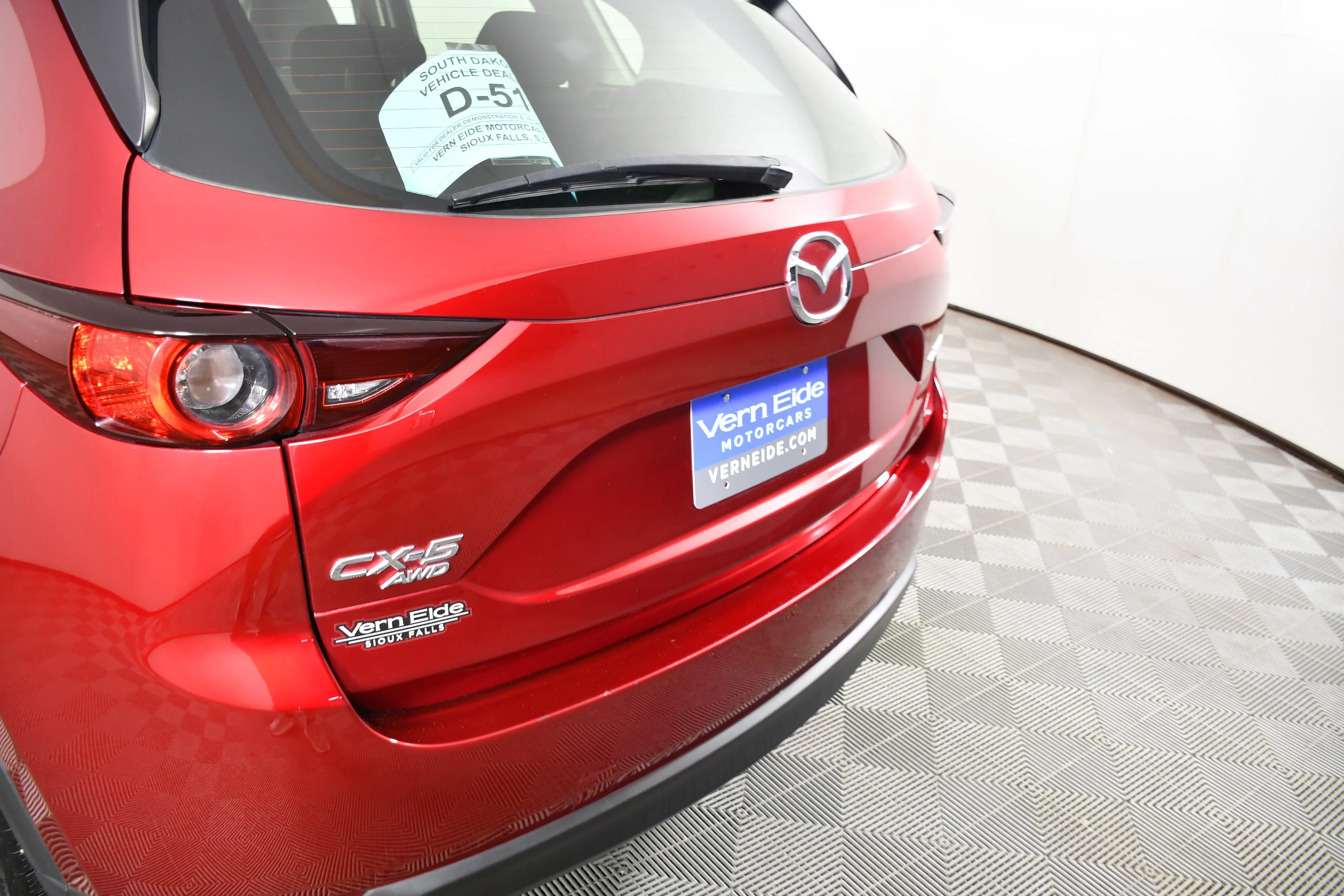 Used 2018 Soul Red Crystal Metallic Mazda Sport image 15