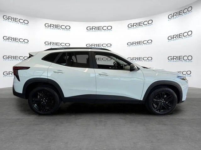 Used 2025 Summit White Chevrolet ACTIV image 8
