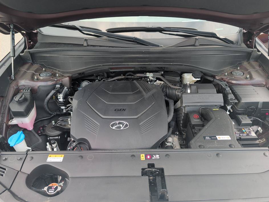 Used 2025 Sierra Burgundy Hyundai Calligraphy image 28
