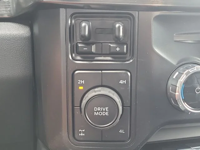 New 2026 Gray Metallic Ford Lariat image 28