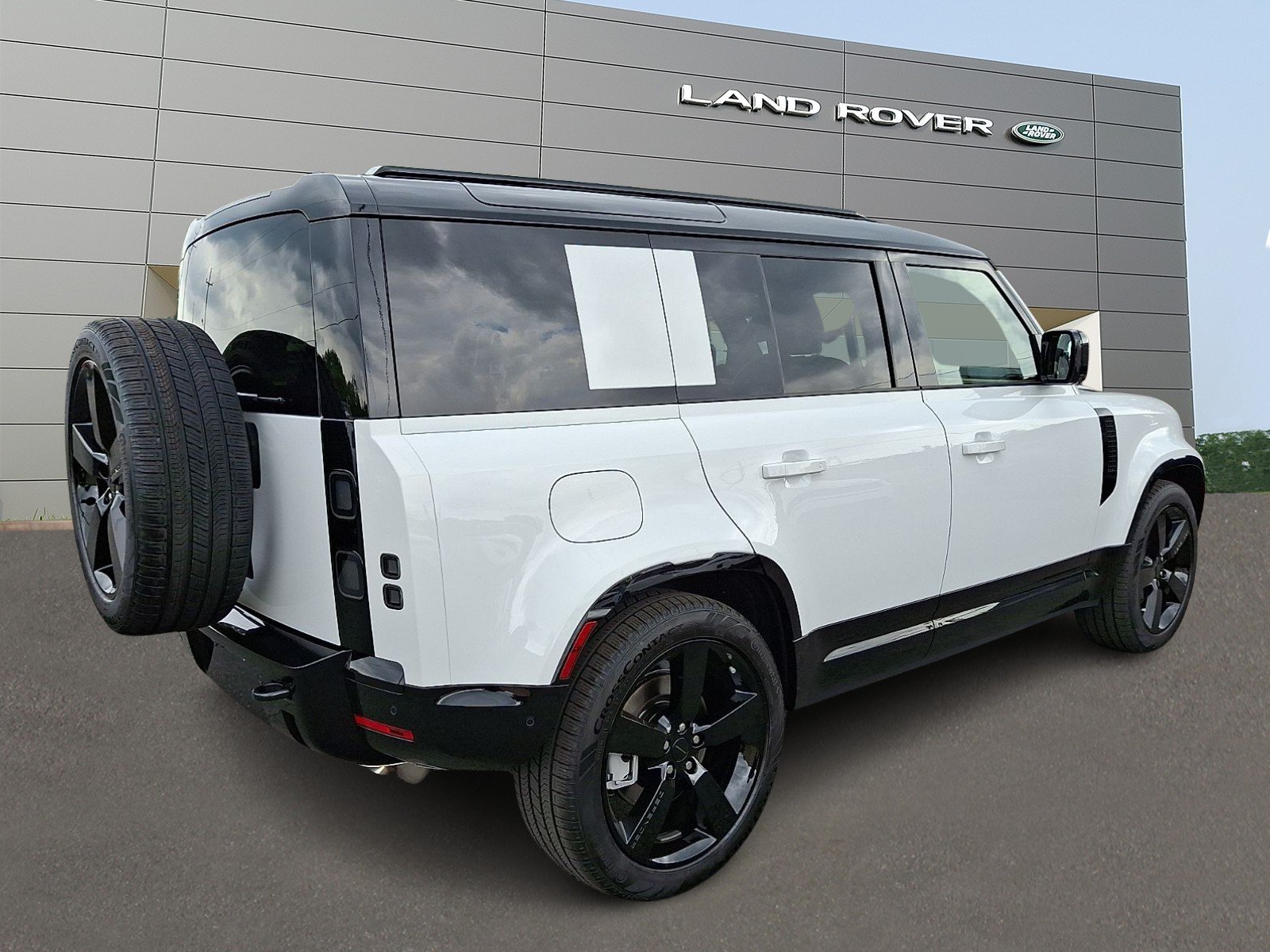 New 2026 Fuji White Land Rover P400 X-Dynamic SE image 2