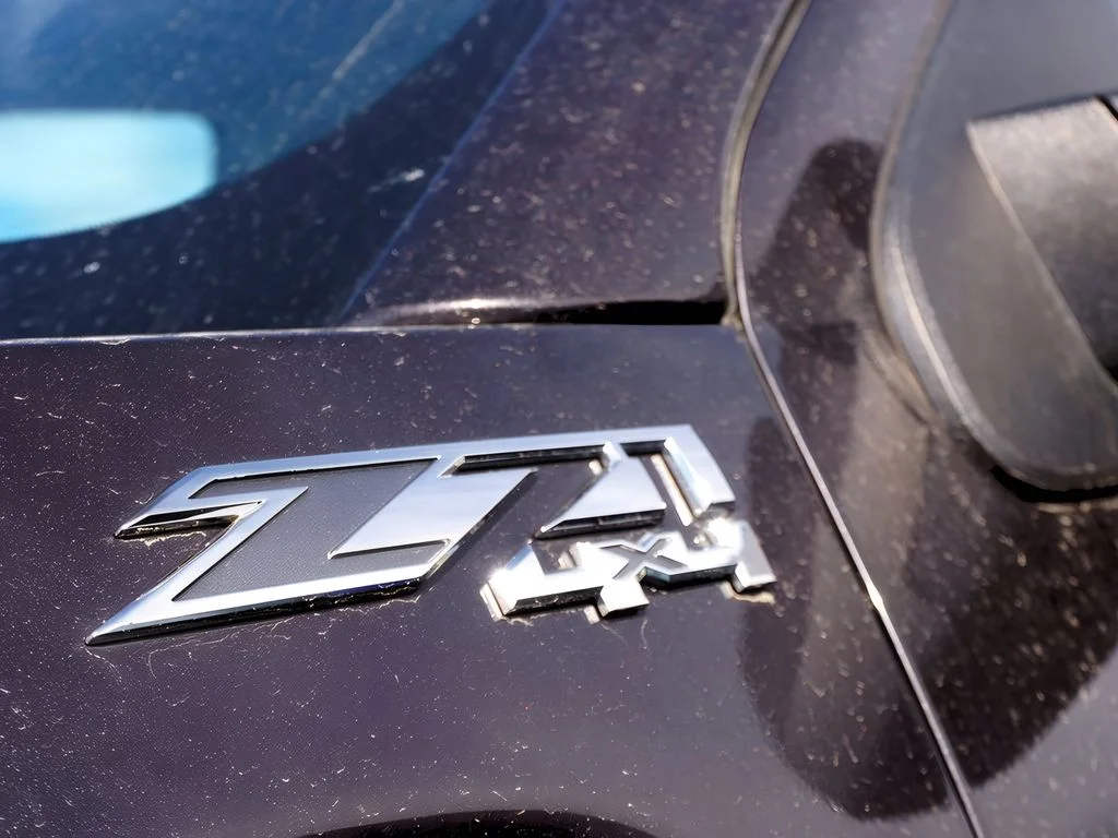 Used 2015 Iridium Metallic GMC SLE image 15