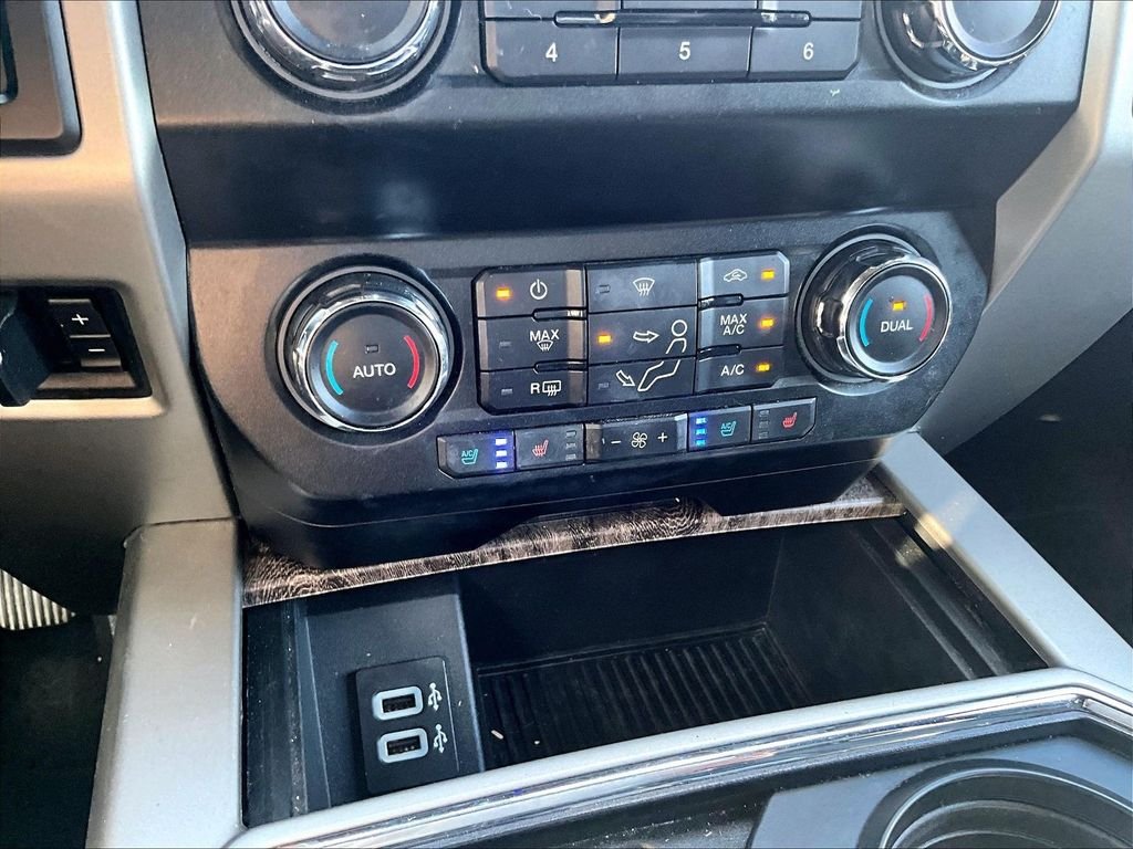 Used 2019 Black Metallic Ford Lariat image 26