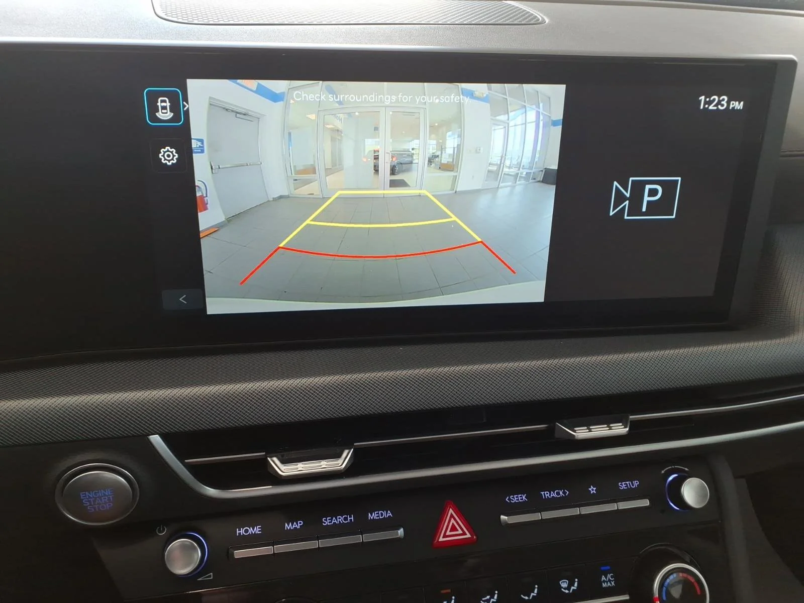 Used 2025 Serenity White Hyundai SE image 27