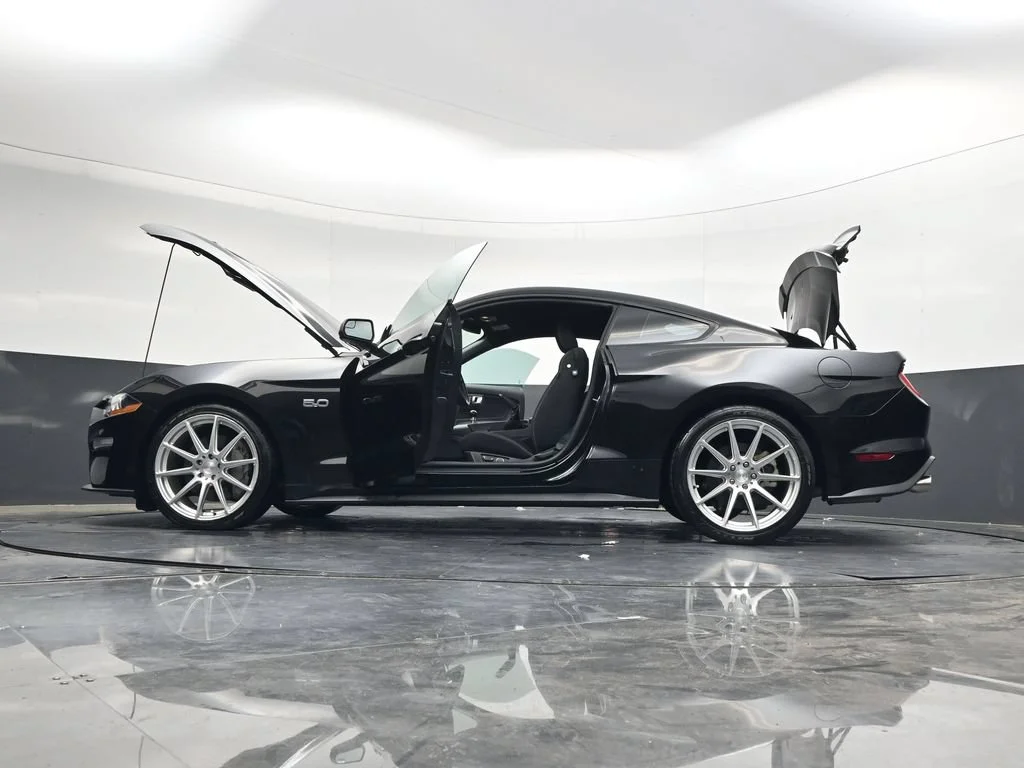Used 2018 Black Ford GT image 39