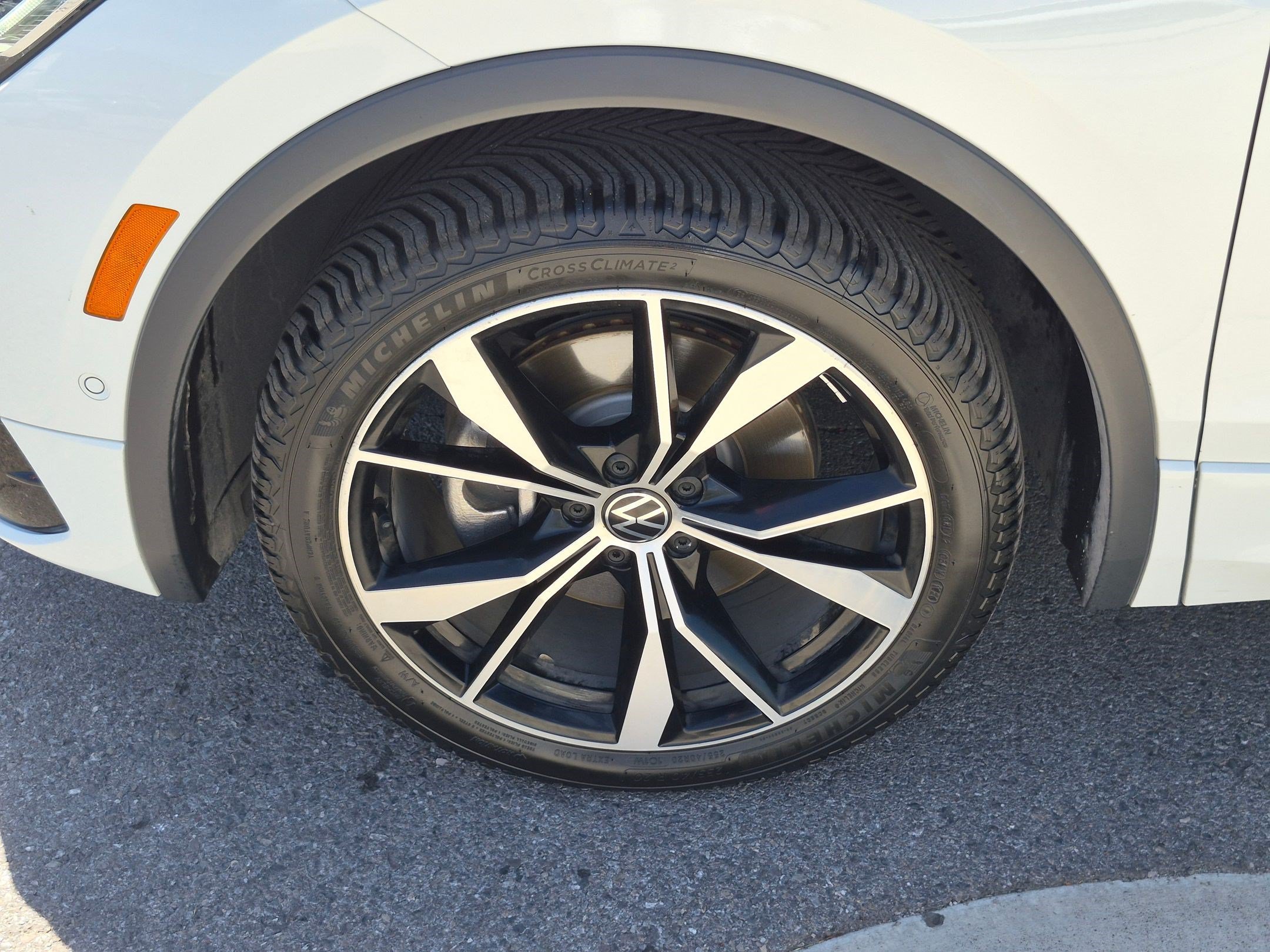 Certified Used 2023 Opal White Volkswagen SEL R-Line image 12