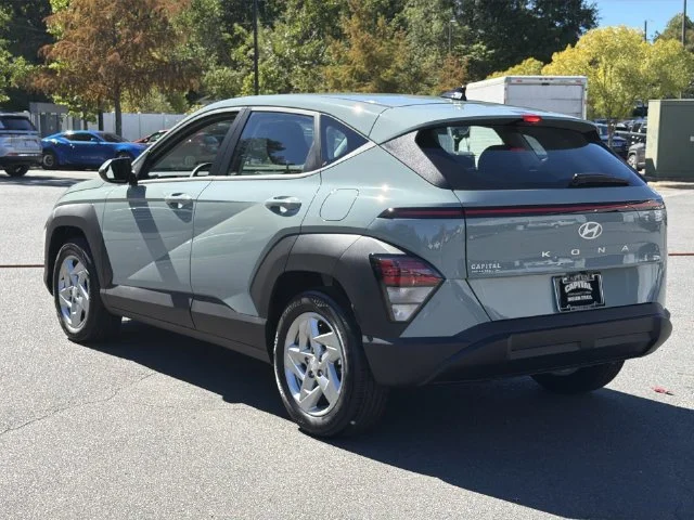 Used 2027 Green Hyundai SE image 11