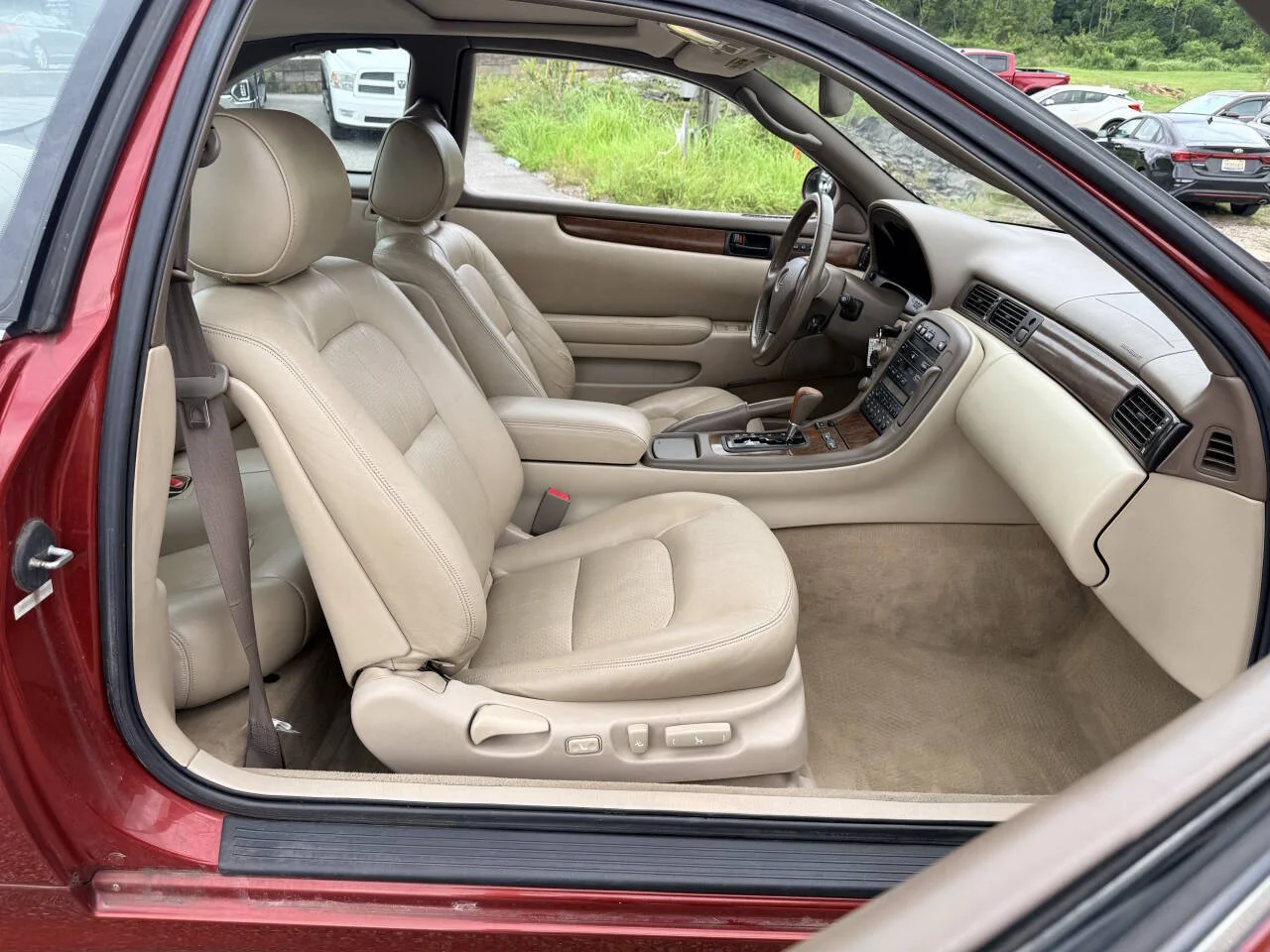 Used 2000 Red Lexus Base 2dr Coupe image 18