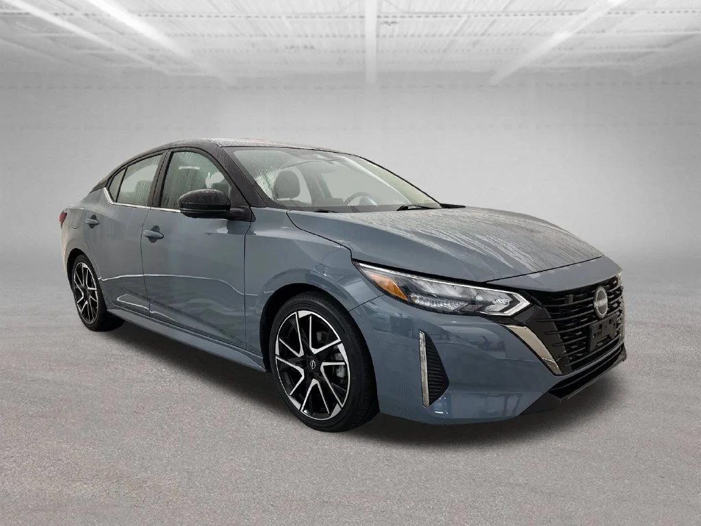Used 2024 Gray Nissan SR image 8