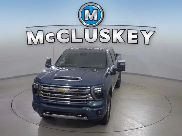 Used 2024 Blue Chevrolet High Country image 5