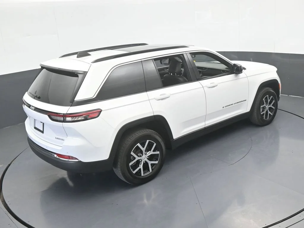 Used 2024 White Jeep Limited image 57