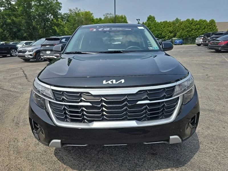Used 2024 Black Kia LX image 2