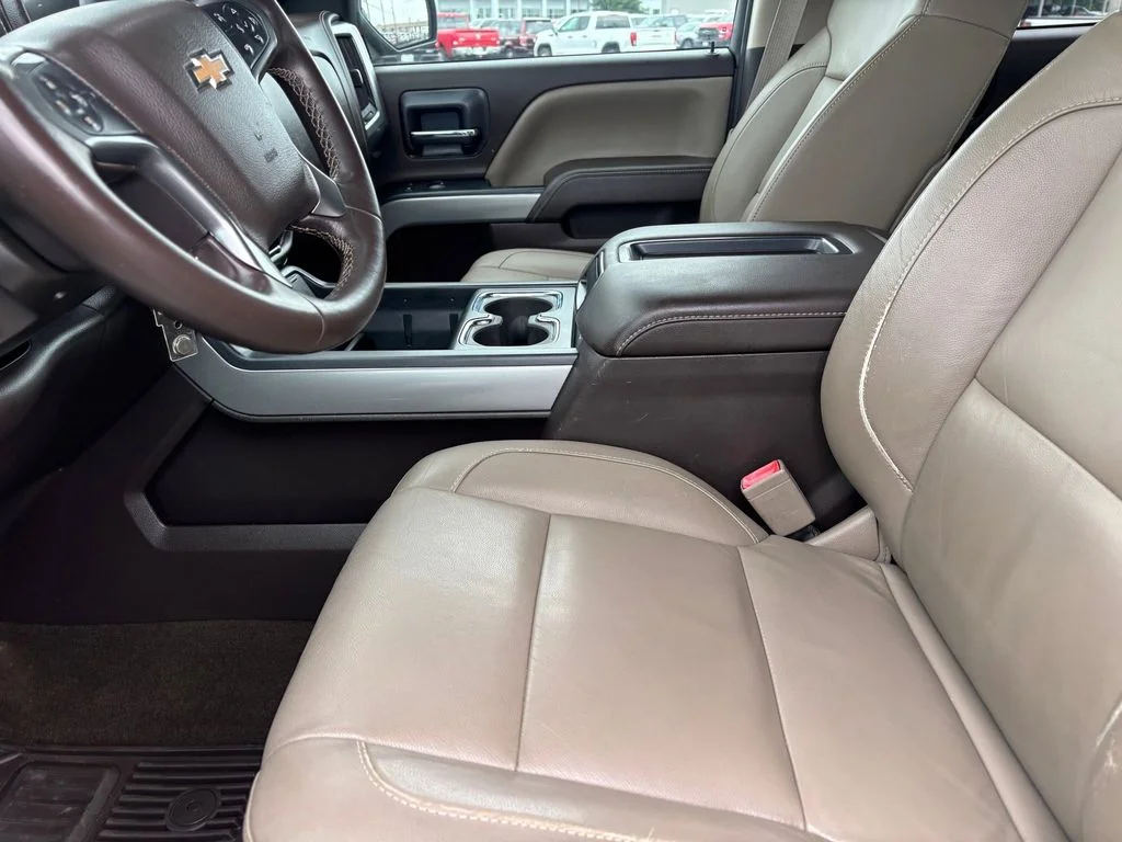 Used 2015 White Chevrolet LTZ image 9