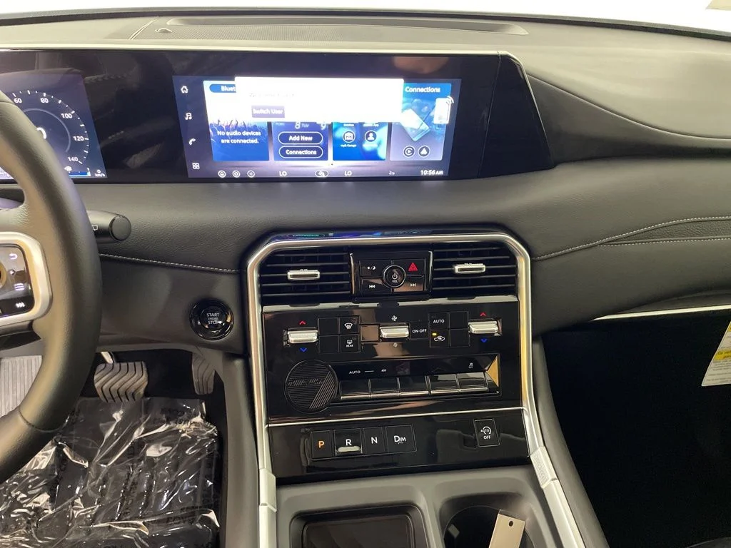 2026 Nissan Armada SV - Photo 24