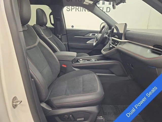 New 2026 Star White Metallic Tri-Coat Ford ST image 9
