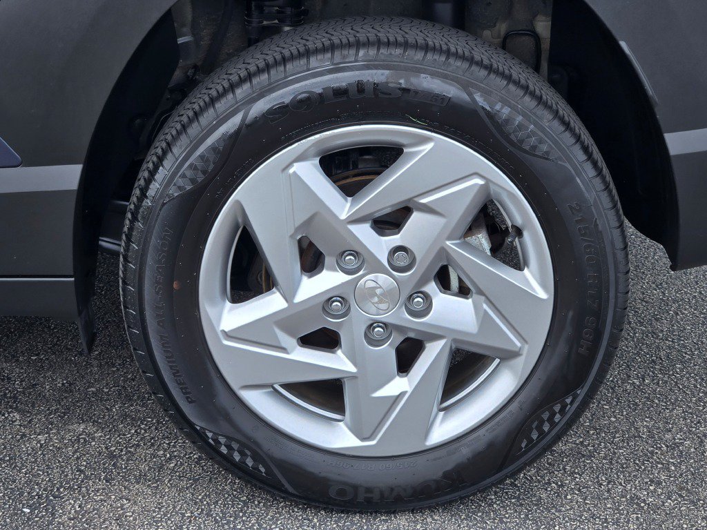 Certified Used 2024 Denim Blue Pearl Hyundai SE image 13