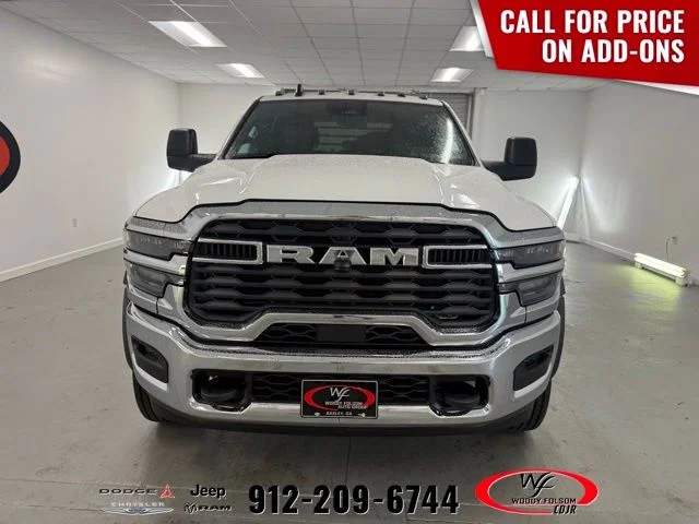 New 2026 Bright White Clear-Coat Exterior Paint RAM Tradesman image 2