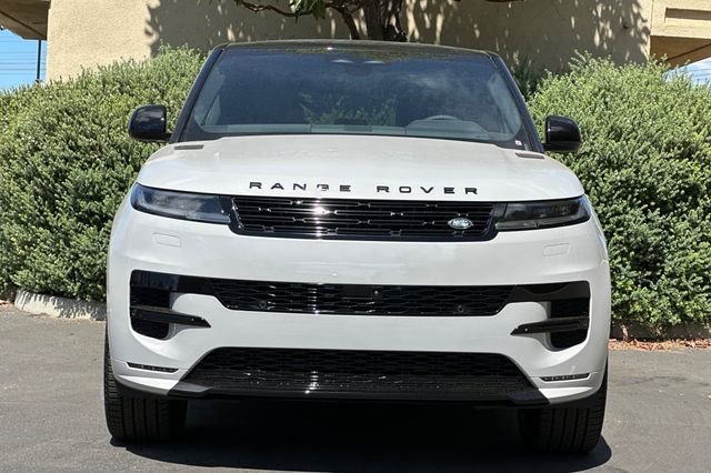 New 2026 Borasco Grey Land Rover Dynamic SE image 8