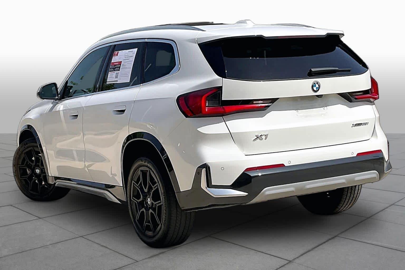 Used 2023 Alpine White BMW xDrive28i image 12