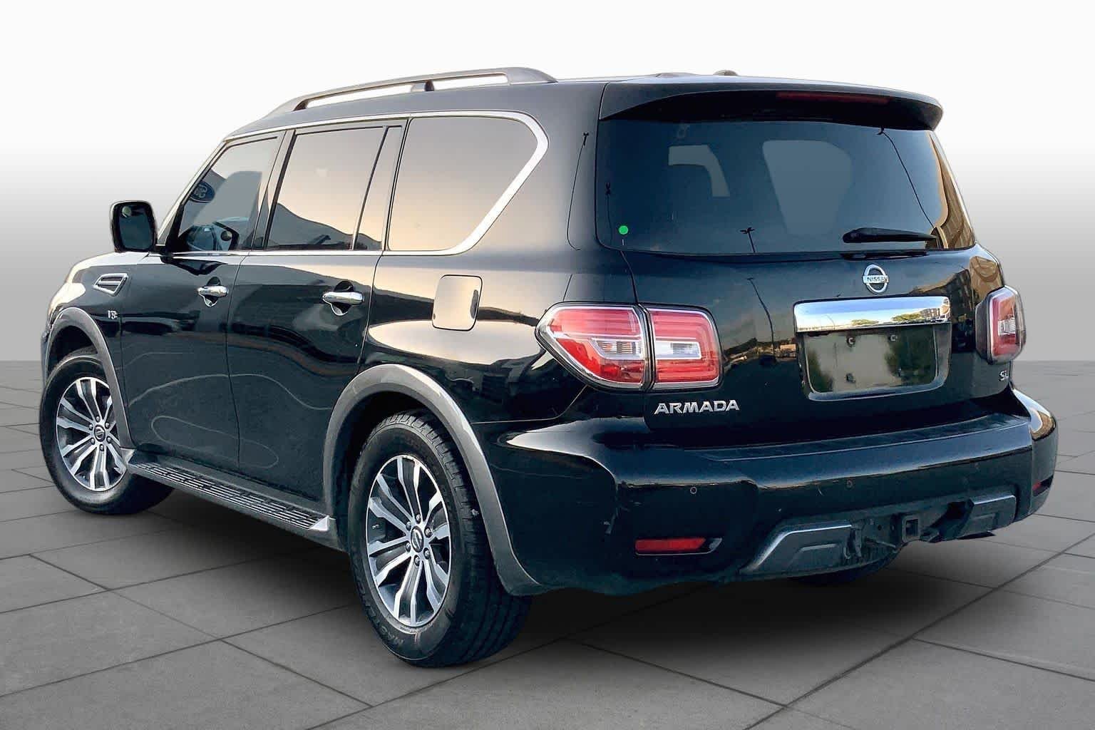 Used 2019 Super Black Nissan SL image 10