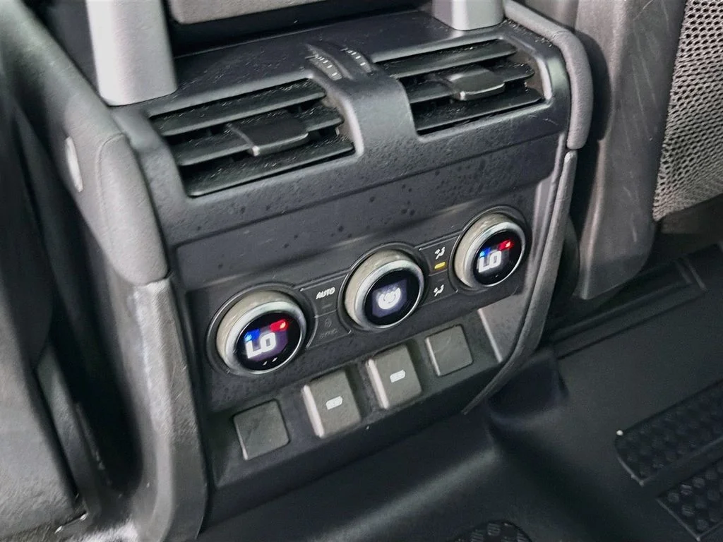 Used 2023 Blue Land Rover X-Dynamic SE image 27