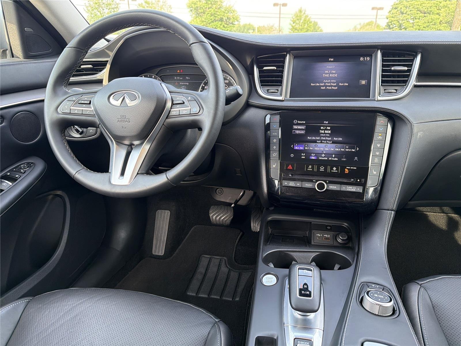 Certified Used 2024 Radiant White INFINITI LUXE image 3