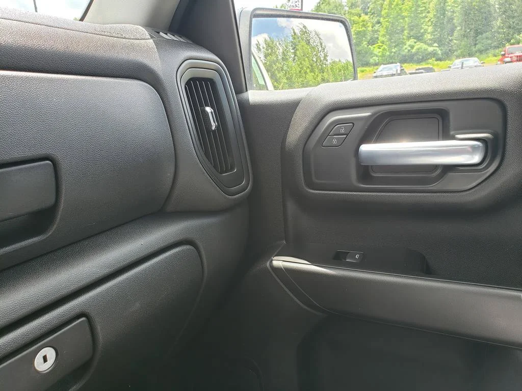 Used 2020 Summit White Chevrolet Work Truck image 21