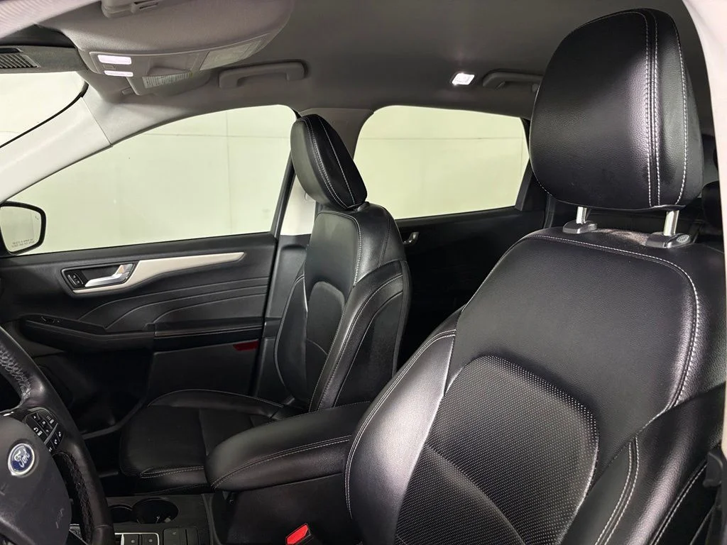 Used 2022 Blue Metallic Ford SEL image 18