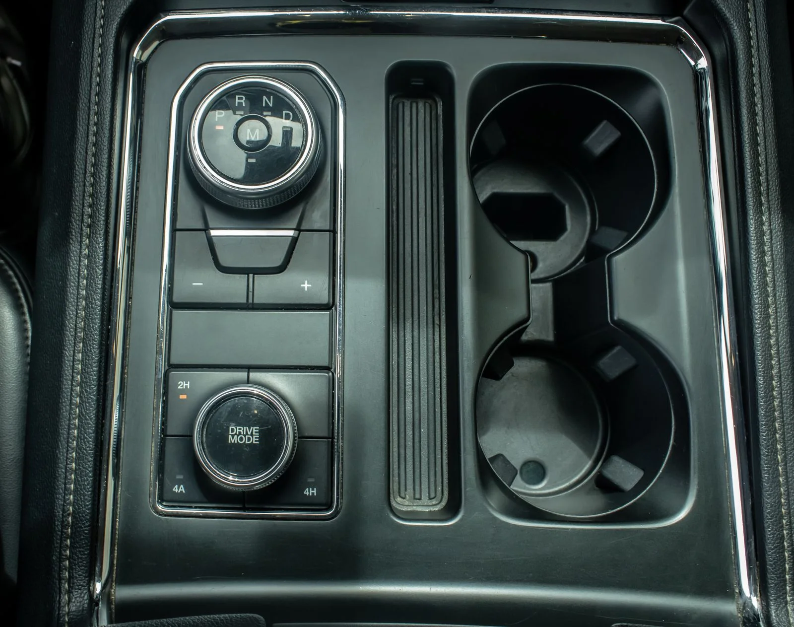 Used 2023 Black Ford XLT image 19