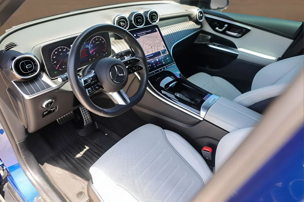 Used 2024 Blue Mercedes-Benz GLC 300 image 10