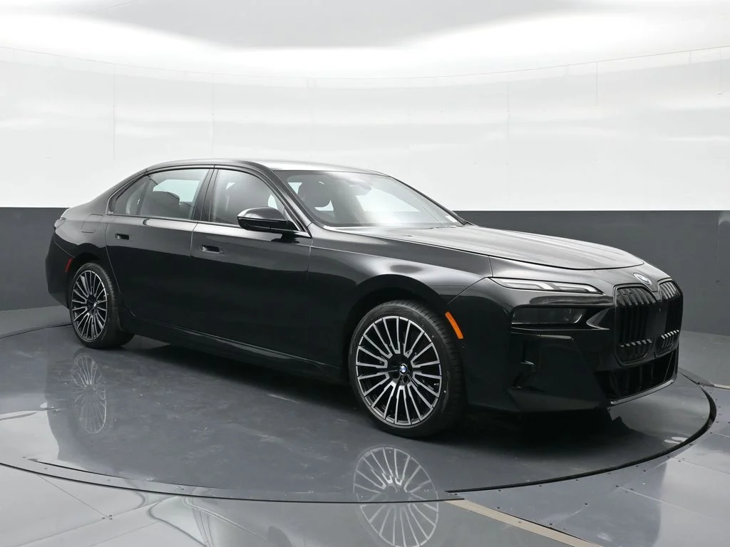 2025 BMW i7 50 - Photo 10
