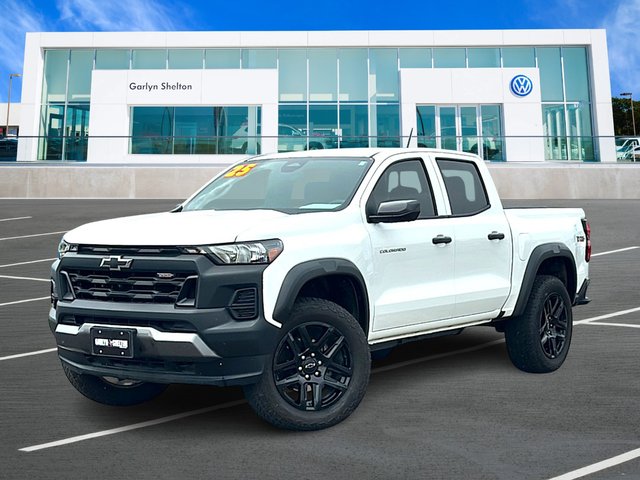 Pre-Owned 2025 Chevrolet Colorado TurboMax 2.7L I-4 gasoline direct injection, DOHC, variable valve control, intercooled turbo, regular unleaded, engine with cylinder deactivation and 310HP 4x4 4WD Trail Boss