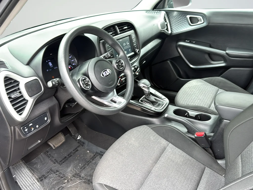 Used 2021 Black Kia S image 15