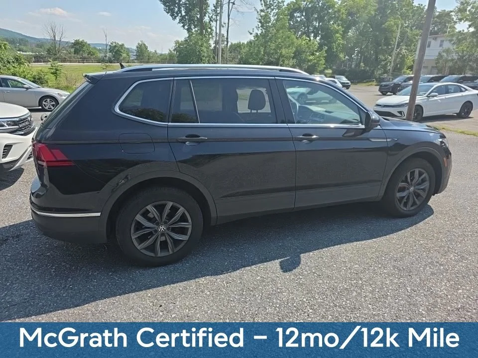 Used 2022 Black Volkswagen 2.0T SE image 2