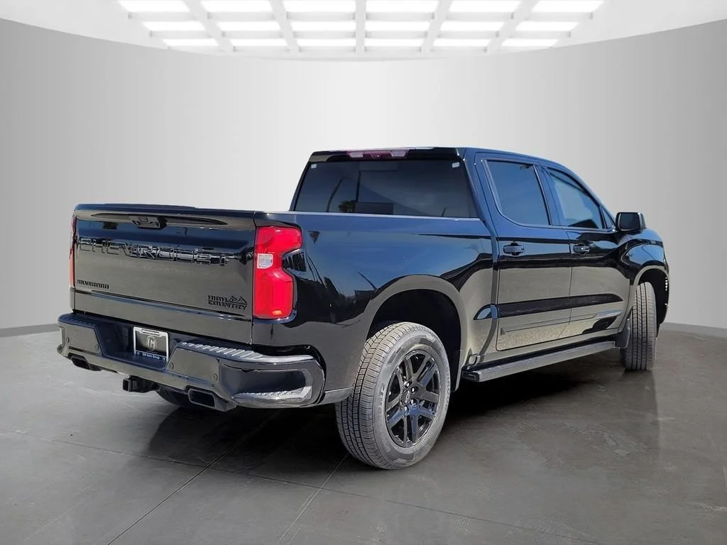 Used 2024 Black Chevrolet High Country image 4